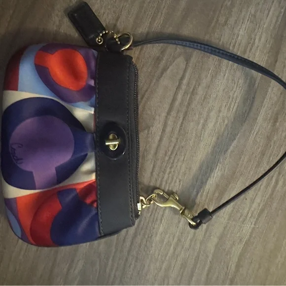 Pale gray grained leather Marc Jacobs Totally Turnlock Terre Tote shoulder bag - Picture 14 of 15